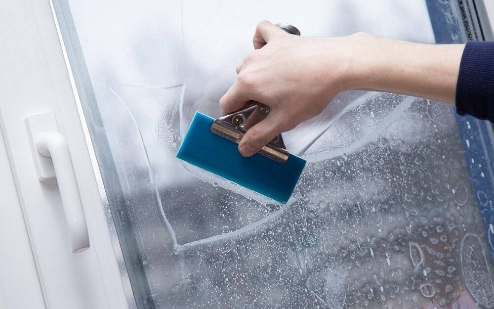 Applying Tint With Water Method