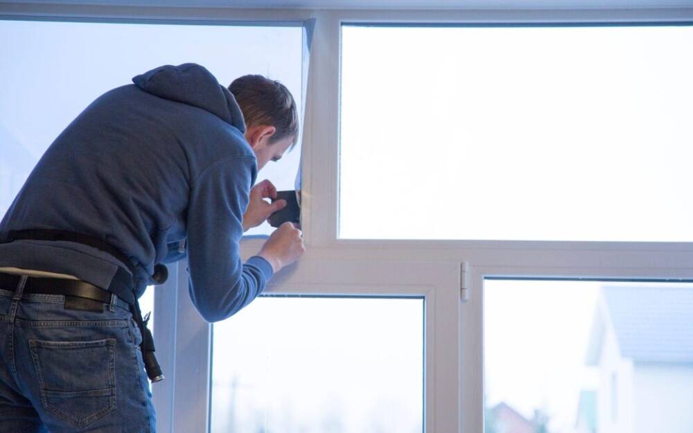 Expert Installing Protective Film