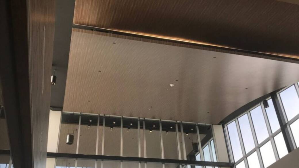 3 M Di Noc On Ceiling Inside With Sunridge Sign Outside