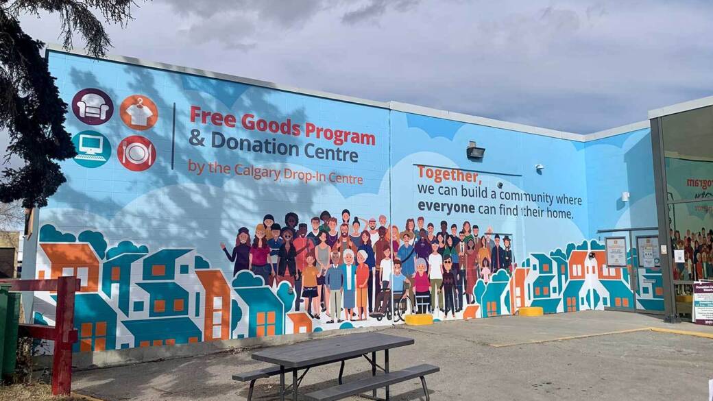 Drop In Centre Textured Wall Mural