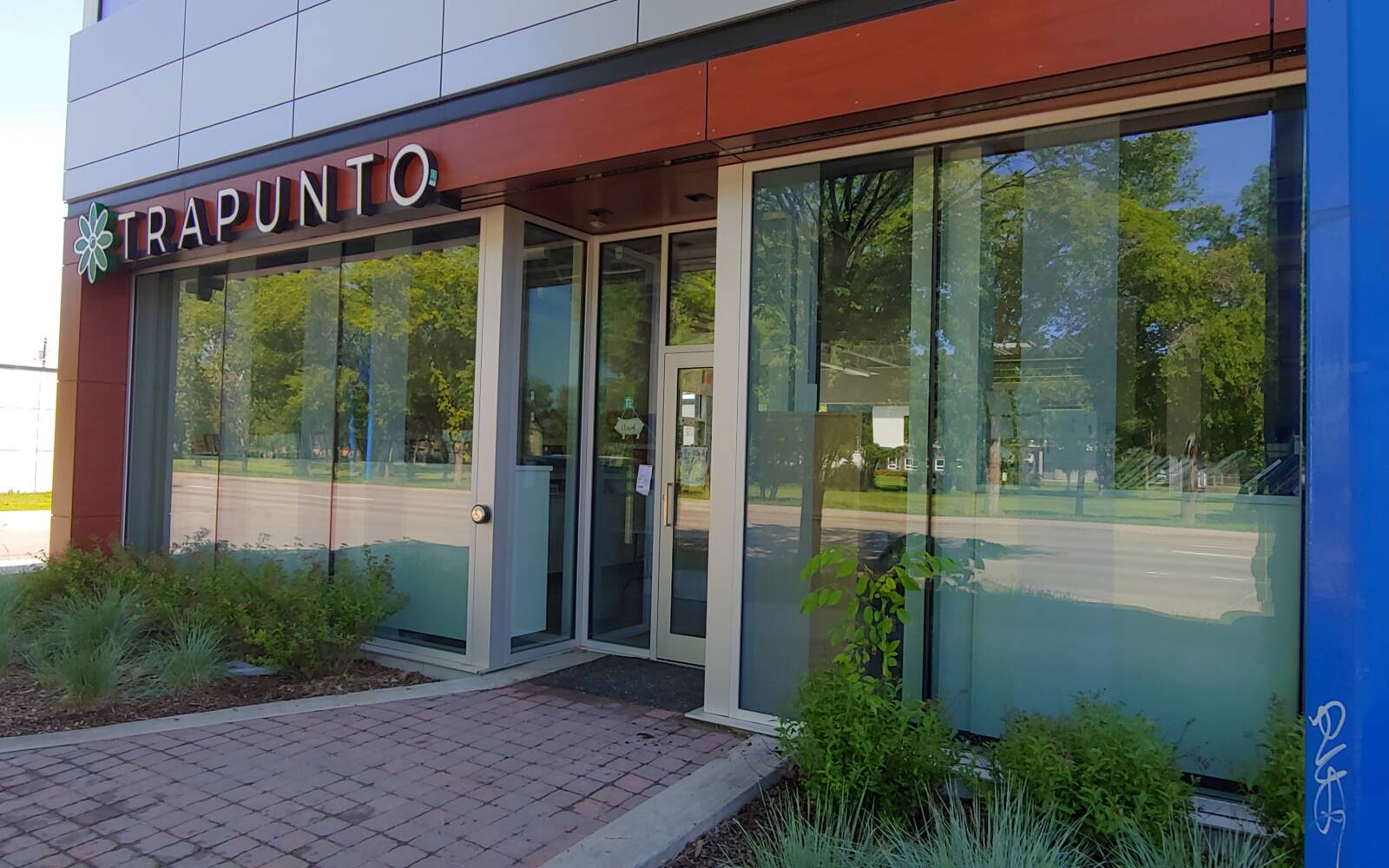 3M Sun Control Film Stops Fabrics From Fading