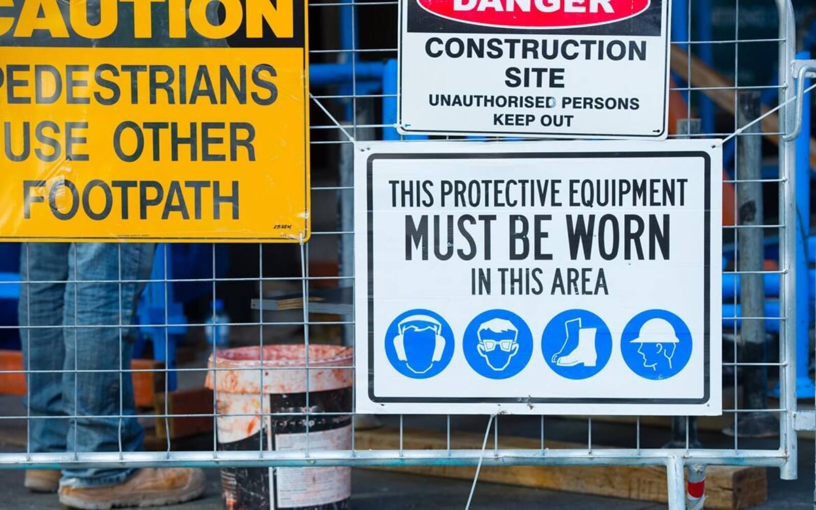 Construction Site Signs: Safety and Communication
