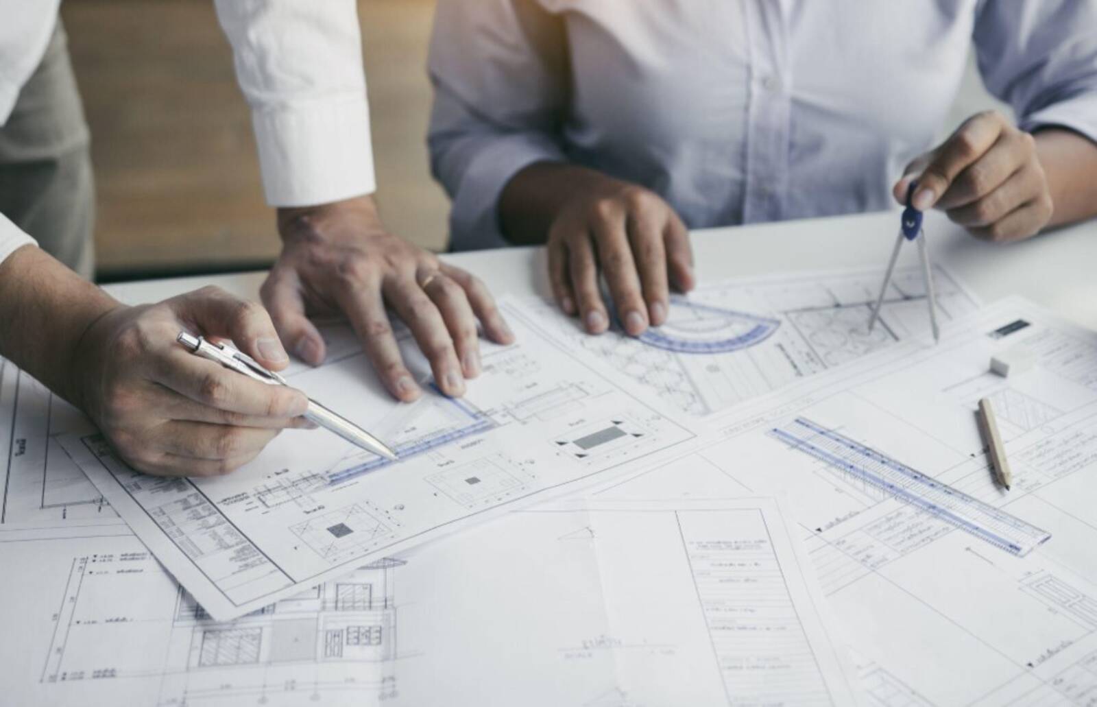 People Designing Graphics Plan