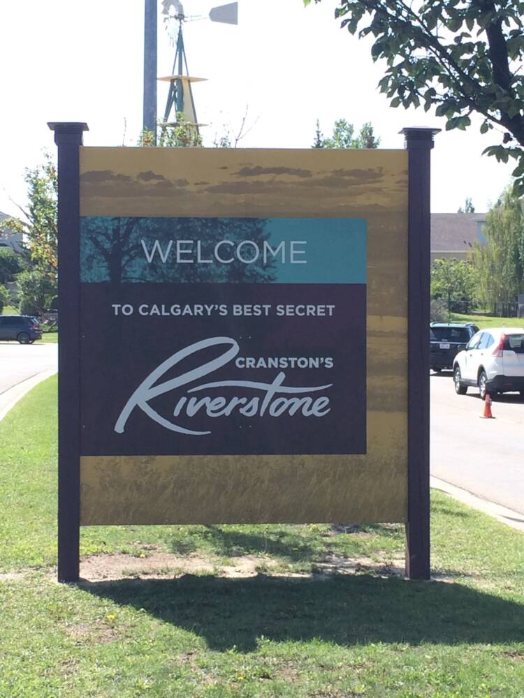 Brookfield Riverstone Community Welcome Sign